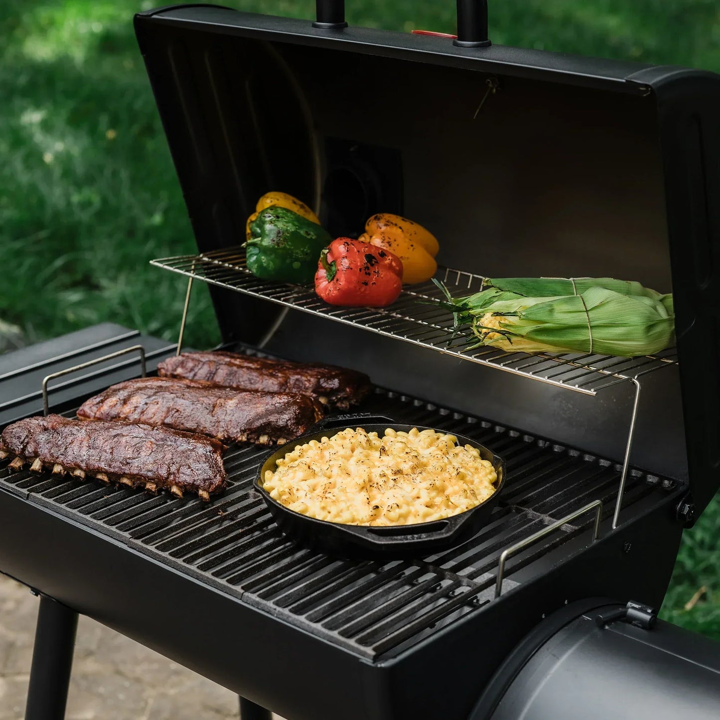 Char-Griller Smokin' Pro™ Tunngrill och Offset-rökugn