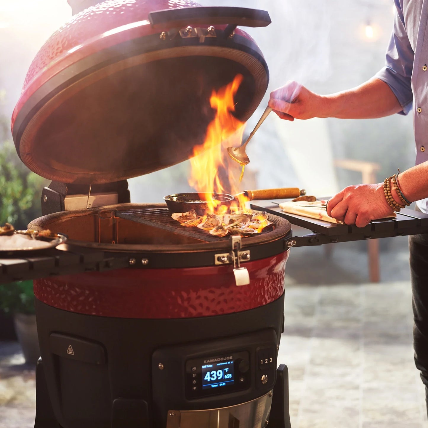 Konnected Joe™ Digital Träkolgrill