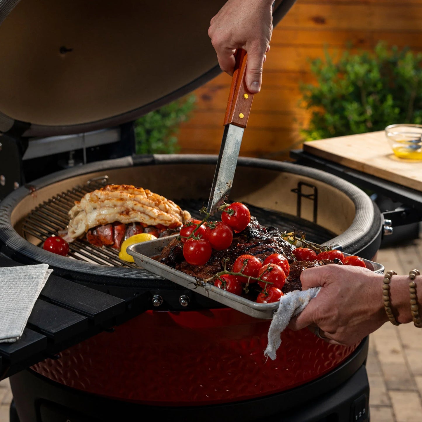 Kamado Big Joe™ Konnected Joe™ Digital träkolgrill och smoker