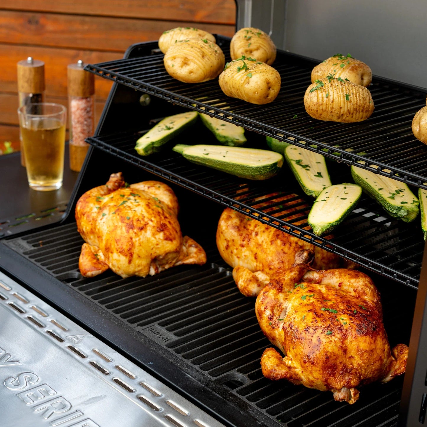 Masterbuilt Gravity Series 1150 digital kolgrill och rök.    (Beställnings vara ca 2-3 vecka)
