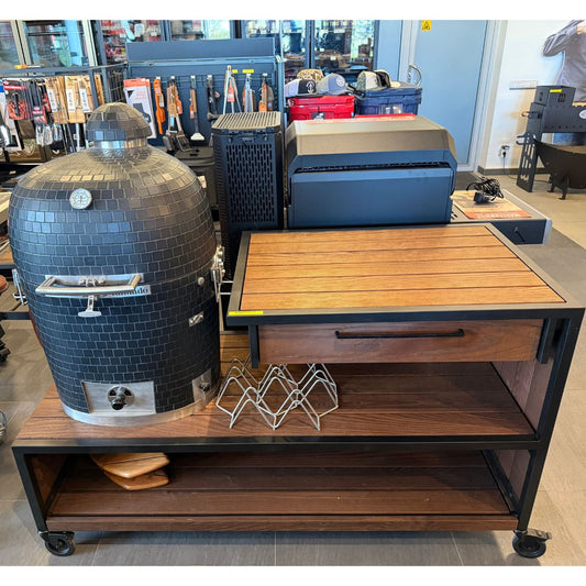 KOMODO KAMADO 19” i matt svart+ Disainmet JANE 1600 arbetsbord med hylla och träskiva